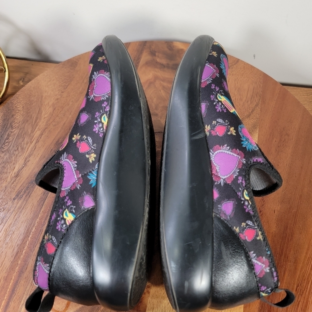 Alegria Eden Frida Slip-On Shoes Size 42 Comfy Work Black Pink Hearts Birds - Picture 16 of 17